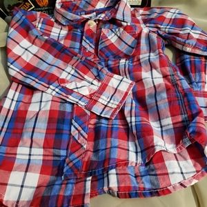 Size 5 Boys Old Navy Button Down Shirt